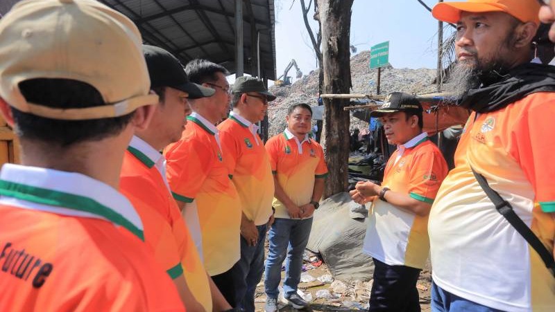 Pj Walikota Tangerang Nurdin saat mengunjungi TPA Rawa Kucing. (Foto: Dok Pemkot)