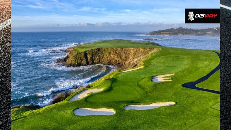 Lapangan golf Pebble Beach di Carmel, daerah di antara Los Angeles dan San Fransisco. (Disway)