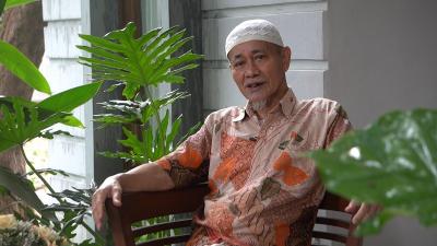Tokoh pendiri Banten, KH Embay Mulya Syarief. [Foto: Repro]