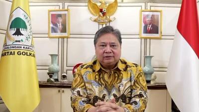 Video pengunduran Airlangga Hartarto dari ketua umum Partai Golkar pada Minggu (11/8). [Tamgkapan Layar]