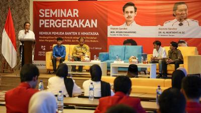 Pj Gubernur Banten Al Muktabar ajak pemuda dan mahasiswa manfaatkan tantangan jadi peluang. [Foto: Adpimpro Setda Banten]