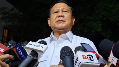 Presiden terpilih Prabowo Subianto saat memberikan keterangan usai pemanggila calom pembantunya di pemerintahan. [Foto: Repro]