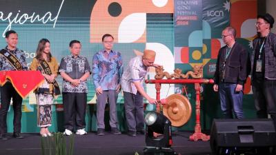 Pembukaan ICCF2024 di Gedung Galeri Koperasi dan UMKM Tangsel pada Jumat (13/12). [Foto: Dok Pemkot/RMB]