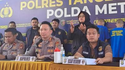 Rilis penangkapan empat pelaku penyiraman air keras ke Polisi dari Polsek Ciputat. [Foto: Disway/RMN]