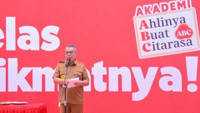 Wali Kota Tangsel Benyamin Davine. [Foto: Dok Pemkot Tangsel]