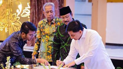 Wakil Gubernur Banten A Dimyati Natakusumah mengajukan tambahan lokasi pembangunan Sekolah Rakyat kepada Menteri Sosial Saifullah Yusuf. - Biro Adpimpro Banten -