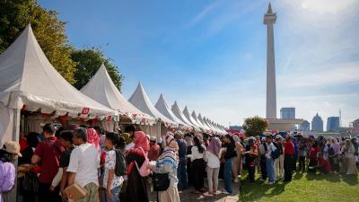 Pesta Rakyat Monas HUT RI ke-80, UMKM diserbu pengunjung - Humas UMKM -