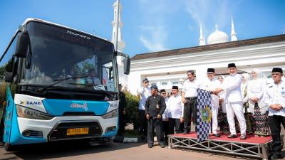 Peresmian Trans Banten Koridor 3 dengan rute Terminal Pakupatan–Kampus Untirta Sindangsari, Sabtu (4/10/2025). - Biro Adpimpro Banten -