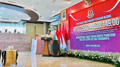 Presiden Prabowo Subianto saat menyaksikan penyerahan uang pengganti kasus korupsi CPO Rp 13 Triliun - Dok. Setkab RI -