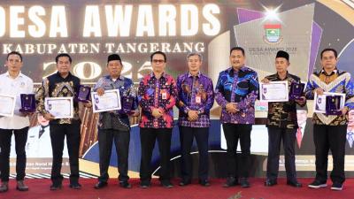 Para peraih penghargaan Desa Awards 2025 di Kabupaten Tangerang - Prokopim Tangerang -