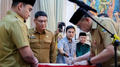 Sekretaris Daerah Provinsi Banten Deden Apriandhi saat menghadiri pelantikan Sekda Kota Cilegon di Rumah Dinas Wali Kota Cilegon, Senin (31/8/2026). - Biro Adpimpro Banten -