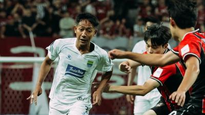 Persib berhasil menaklukan FC Seoul 1-0, berkat gol pemain belakang Julio Cesar. - Foto: X Persib -