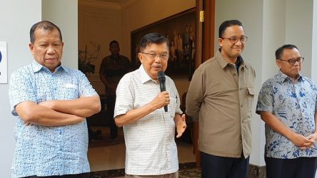 Mantan Wapres Jusuf Kalla saat meneri Capres Anies Baswedan beberapa waktu lalu. (Foto: Repro)