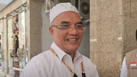 Wakil Ketua Komisi VIII DPR RI, Marwan Dasopang saat meninjau fasilitas pemondokan jemaah haji Indonesia di Hotel Huda Taiba, Madinah. (Foto: Dok DPR)