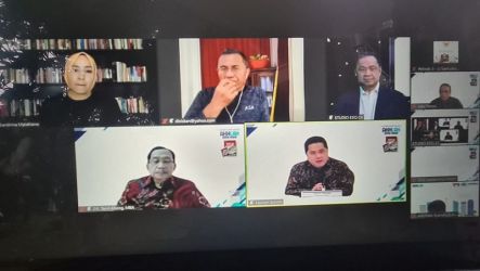 Tanri Abeng dalam sebuah forum diskusi bersama Menteri BUMN Erick Thohir dan Dahlan Iskan. (Foto: Disway)
