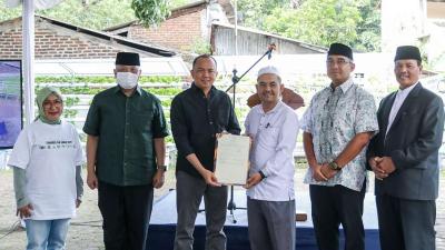 Program Wakaf Hijau resmi diluncurkan di Kota Bandung. [Foto: Dok Diskominfo Kota Bandung/RMJ]