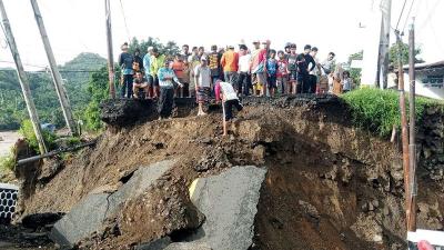 Longsor di Sukabumi! BPBD Jabar Gaspol Tangani Korban -- Dok Humas Jabar -