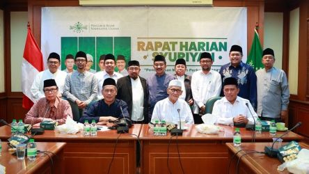 Musyawarah Pengurus Besar Harian Syuriyah NU membahas visa non haji. (Foto: Kemenag)