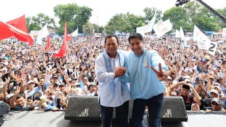 Presiden terpilih Prabowo Subianto bersama Maruarar Sirait saat kampanye di Majalengka. (Foto: Repro)