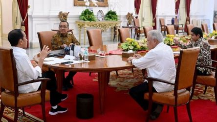 Presiden Joko Widodo menunjuk Menteri PUPR Basuki Hadimujono dan (Wamen ATR/Waka BPN), Raja Juli Antoni sebagai Plt Kepala dan Wakil Otorita IKN. (Foto: Repro)