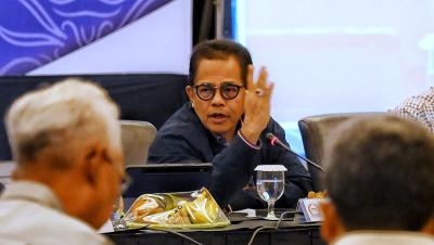 Sekretaris Jenderal (Sekjen) DPR RI Indra Iskandar di pertemuan rapat monev DPR RI di Balikpapan, Kalimantan Timur, Jumat (5/7/2024). (Foto: Dok DPR)