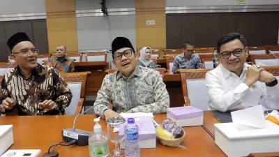 Rapat Timwas Haji DPR yang diketuai Muhaimin Iskandar menyepakati Pansus Evaluasi Pelaksaanaan Haji 2024. (Foto: Dok Akurat)
